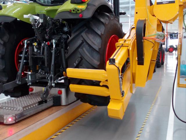 Claas_Manipulateur_de_roues_1